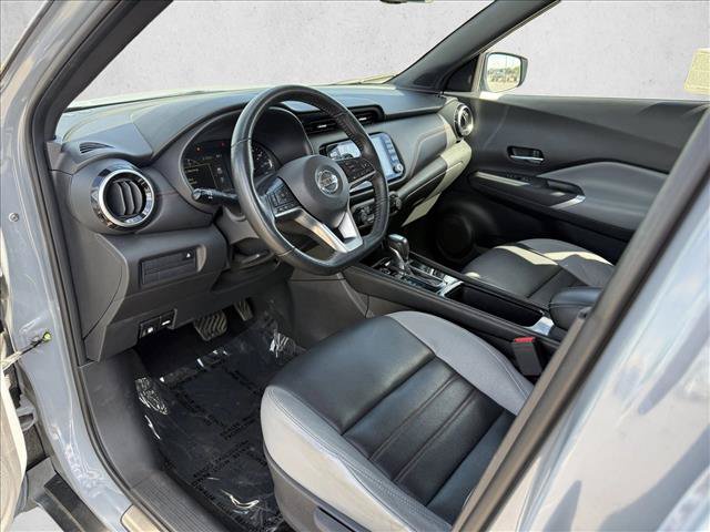 Used 2021 Nissan Kicks SR w/ SR Premium Package FWD image 8