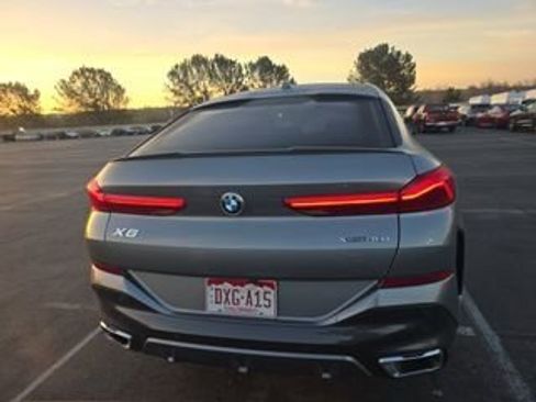 Used 2025 BMW X6 xDrive40i image 8