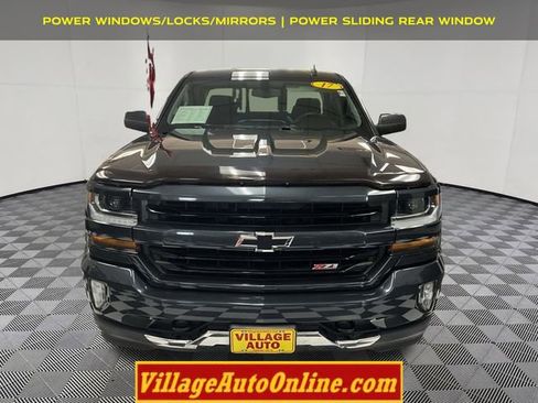 Used 2017 Chevrolet Silverado 1500 LT w/ LPO, Black Pack AWD/4WD image 6