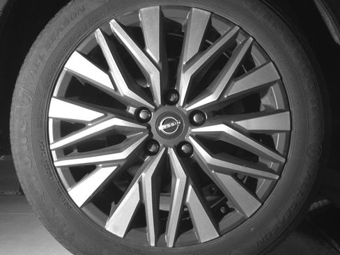 Used 2025 Nissan Altima 2.5 SV image 15