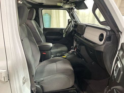 Certified 2024 Jeep Wrangler Sport S image 24