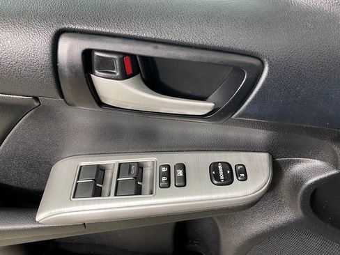 Used 2012 Toyota Camry SE image 21
