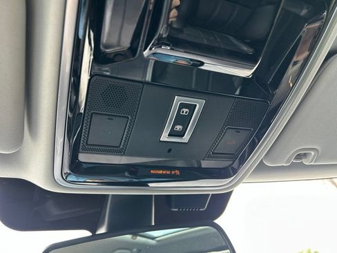 Used 2016 Land Rover Range Rover Sport SE AWD/4WD image 39