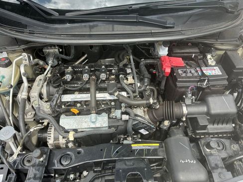 Used 2025 Nissan Versa SV FWD image 27