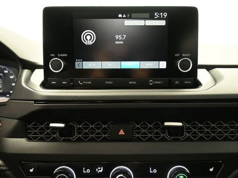 Used 2025 Honda Accord SE image 27