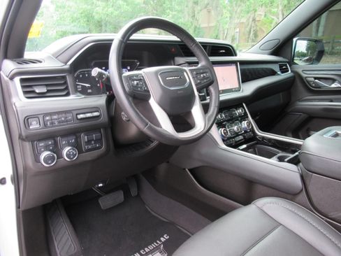 Used 2021 GMC Yukon XL Denali w/ Denali Ultimate Package AWD/4WD image 21