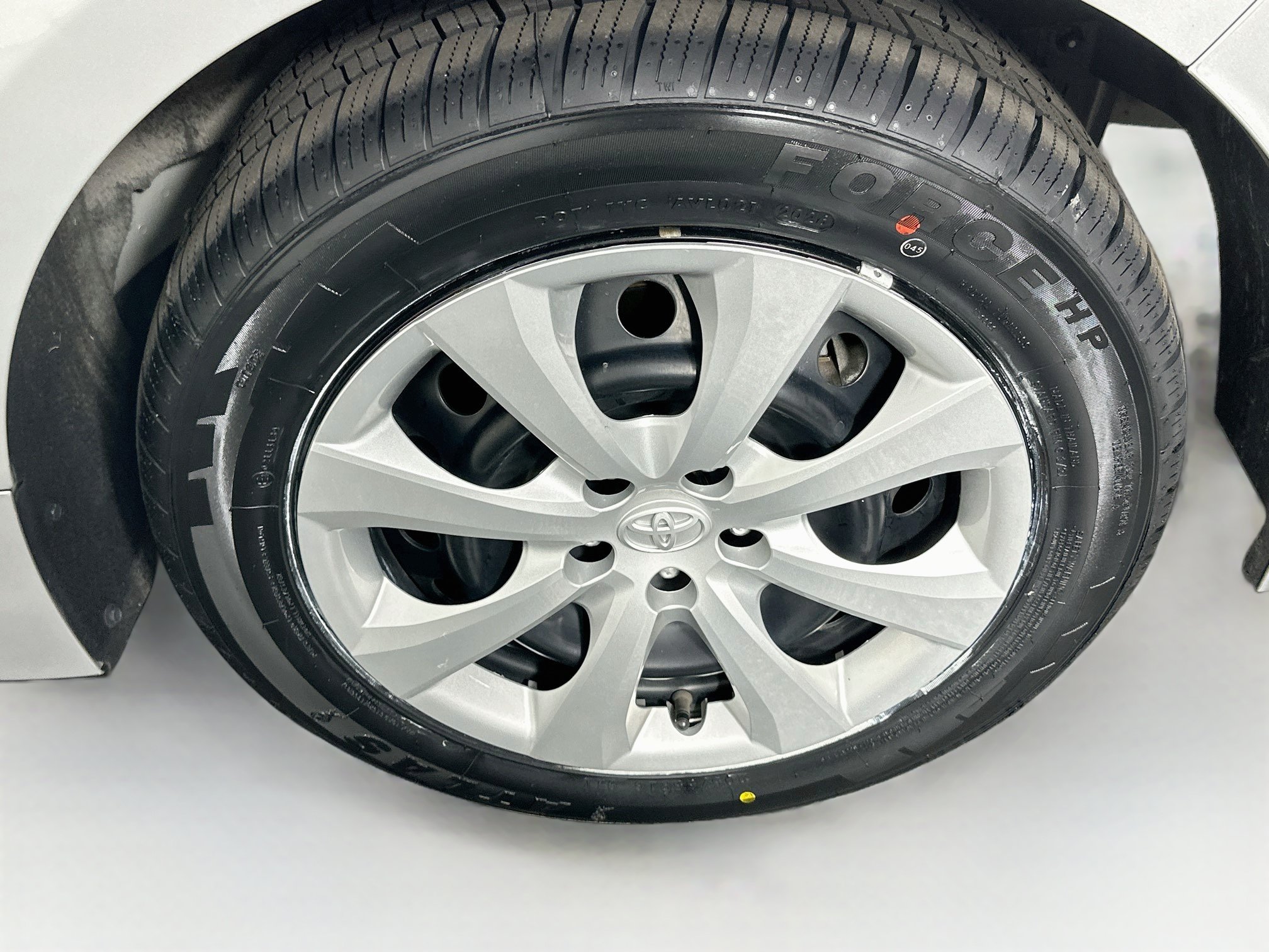 Used 2025 Toyota Corolla LE FWD image 11