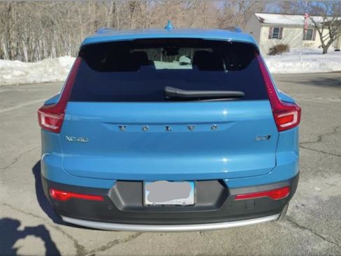 Used 2023 Volvo XC40 B5 Plus w/ Driver Assist Package image 21