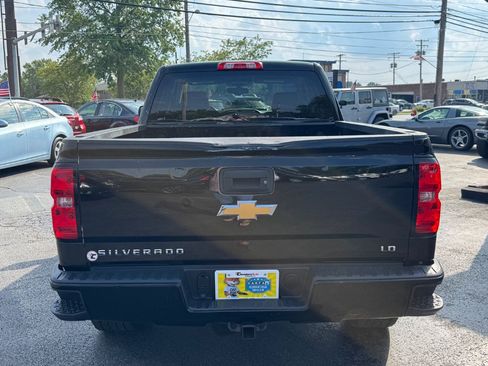 Used 2019 Chevrolet Silverado 1500 Custom w/ Custom Convenience Package AWD/4WD image 5