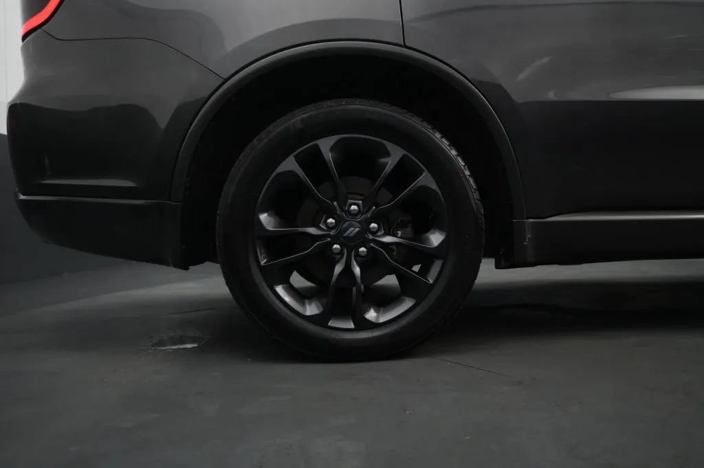 Used 2021 Dodge Durango R/T w/ Blacktop Package AWD/4WD image 17