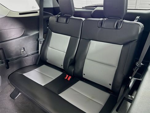 Used 2022 Ford Explorer XLT w/ Equipment Group 202A image 14