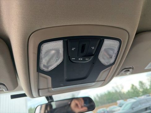 Used 2020 RAM 2500 Tradesman w/ Chrome Appearance Group image 19