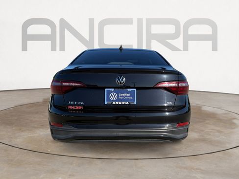 Certified 2022 Volkswagen Jetta SE FWD image 9