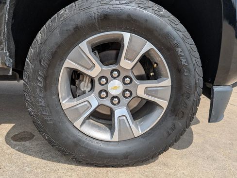 Used 2015 Chevrolet Colorado Z71 image 9