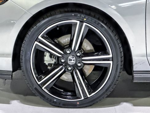 Used 2024 Honda Accord Sport image 11