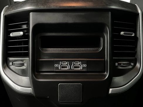 Used 2023 RAM 1500 Big Horn AWD/4WD image 47