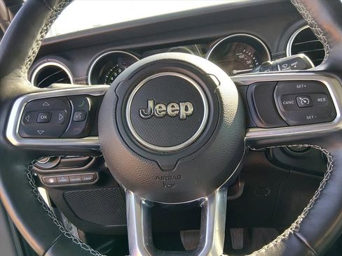 Used 2021 Jeep Wrangler Unlimited Sahara w/ Cold Weather Group AWD/4WD image 17