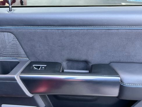 Certified 2025 Ford F350 Platinum image 23