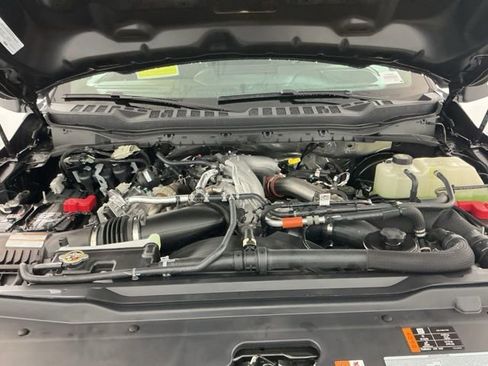 New 2026 Ford F250 Lariat w/ Black Appearance Package image 34