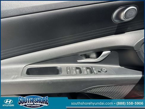 Certified 2023 Hyundai Elantra SEL FWD image 17