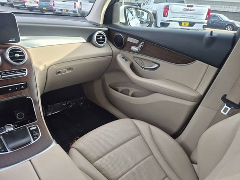 Used 2021 Mercedes-Benz GLC 300 image 20