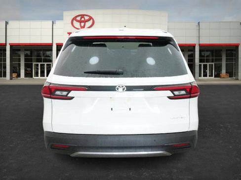 New 2026 Toyota Grand Highlander Limited image 18