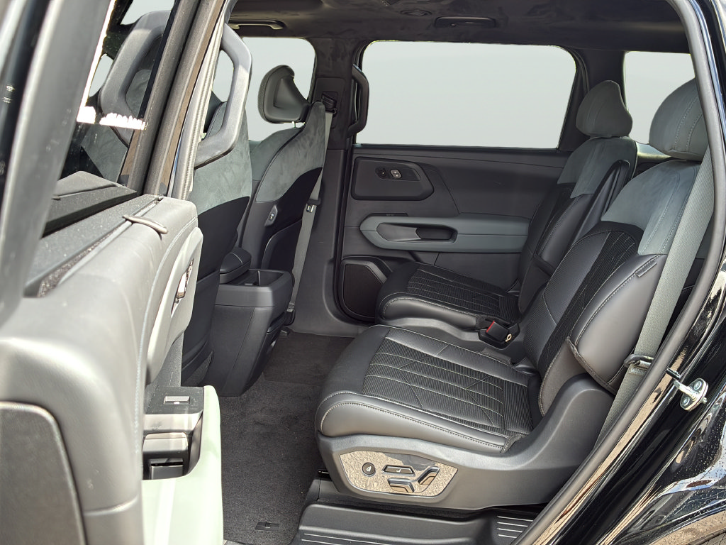 New 2027 Kia Telluride X-Line SX Prestige w/ Executive Package AWD/4WD image 16