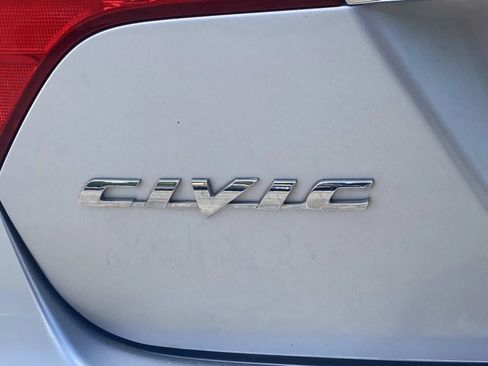 Used 2010 Honda Civic Hybrid Sedan image 8
