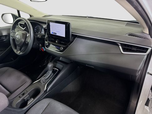 Used 2024 Toyota Corolla LE image 29
