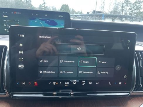 New 2025 Ford Expedition King Ranch image 38