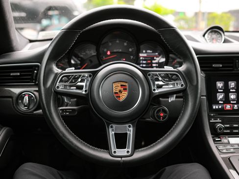 Used 2019 Porsche 911 Carrera GTS RWD image 17
