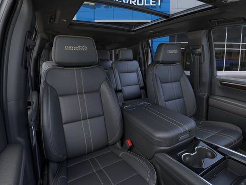 New 2026 Chevrolet Suburban High Country AWD/4WD image 19