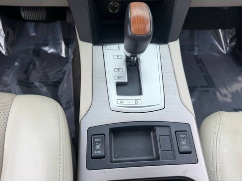 Used 2014 Subaru Outback 2.5i Limited AWD/4WD image 24