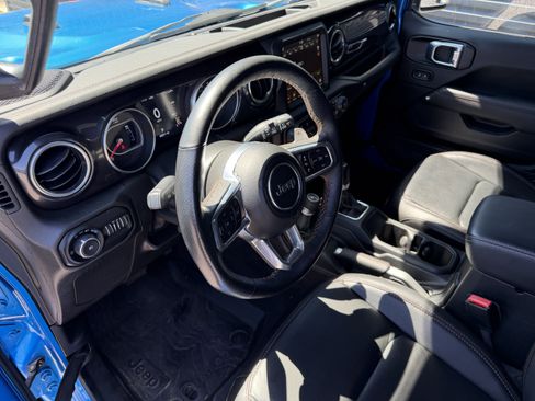 Used 2021 Jeep Wrangler Unlimited Rubicon w/ Trailer Tow Package image 4