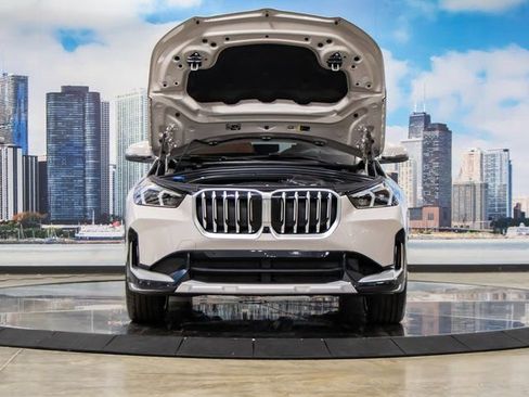 Used 2026 BMW X1 xDrive28i w/ Technology Package image 4