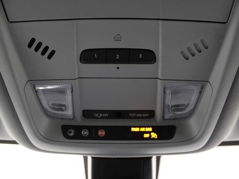 Used 2021 Chevrolet Blazer LT image 24