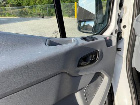Used 2019 Ford Transit 150 130 Low Roof RWD image 18