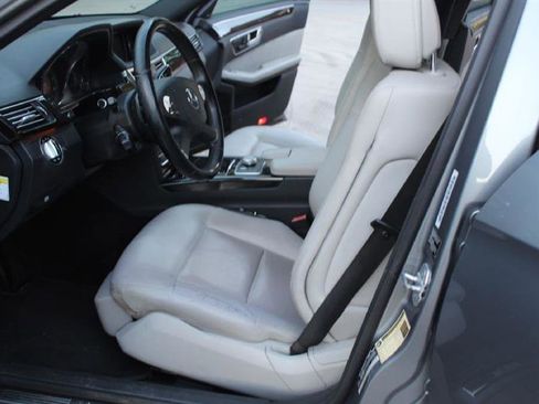 Used 2010 Mercedes-Benz E 350 Sedan image 10