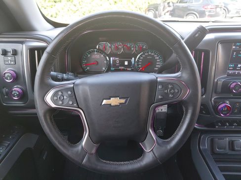 Used 2017 Chevrolet Silverado 1500 LTZ Z71 w/ LTZ Plus Package AWD/4WD image 4