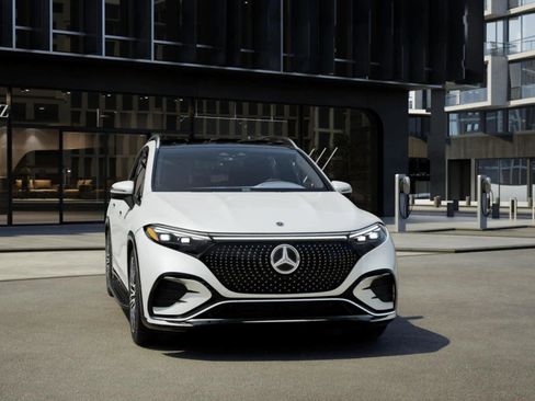 New 2026 Mercedes-Benz EQS 400 4MATIC SUV image 8