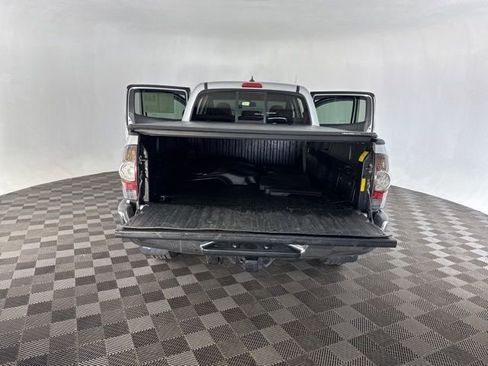 Used 2012 Toyota Tacoma 4x4 Double Cab w/ SR5 Pkg image 15