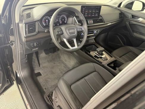 Used 2023 Audi Q5 2.0T Premium Plus w/ Premium Plus Package AWD/4WD image 10