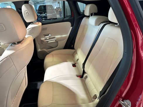 Used 2023 Mercedes-Benz GLA 250 4MATIC image 12