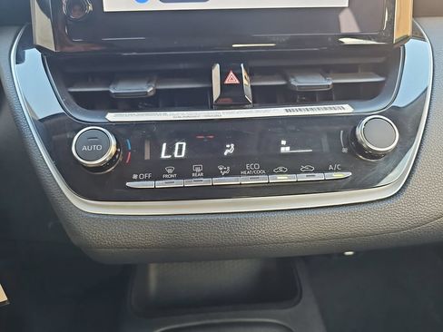 Used 2024 Toyota Corolla LE FWD image 23
