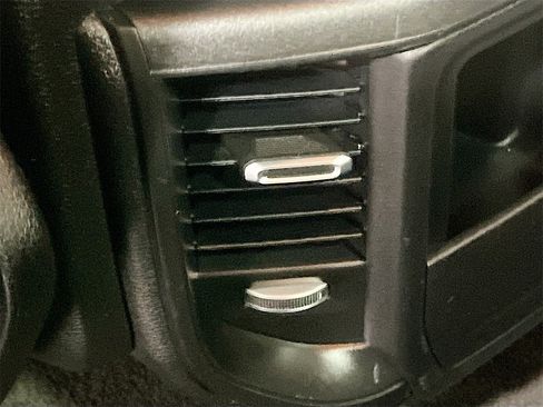 Used 2024 RAM 1500 Big Horn image 25