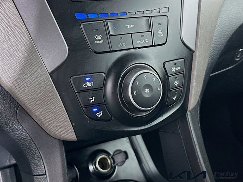 Used 2016 Hyundai Santa Fe SE image 15