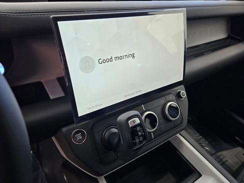New 2026 Land Rover Defender 110 X-Dynamic SE image 14