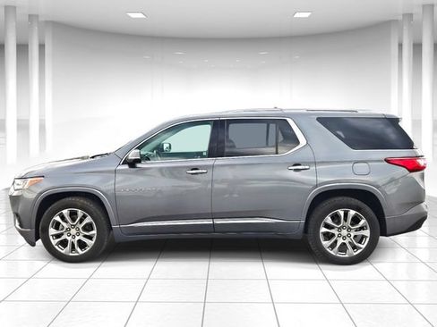Used 2019 Chevrolet Traverse Premier w/ Driver Confidence II Package FWD image 2