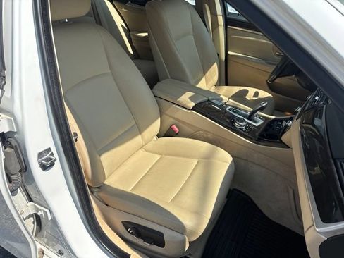 Used 2015 BMW 535i xDrive Sedan AWD/4WD image 8