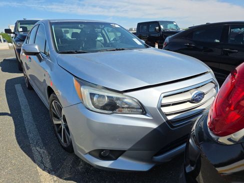 Used 2017 Subaru Legacy 2.5i Limited AWD/4WD image 4